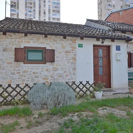 House Amalia Pula